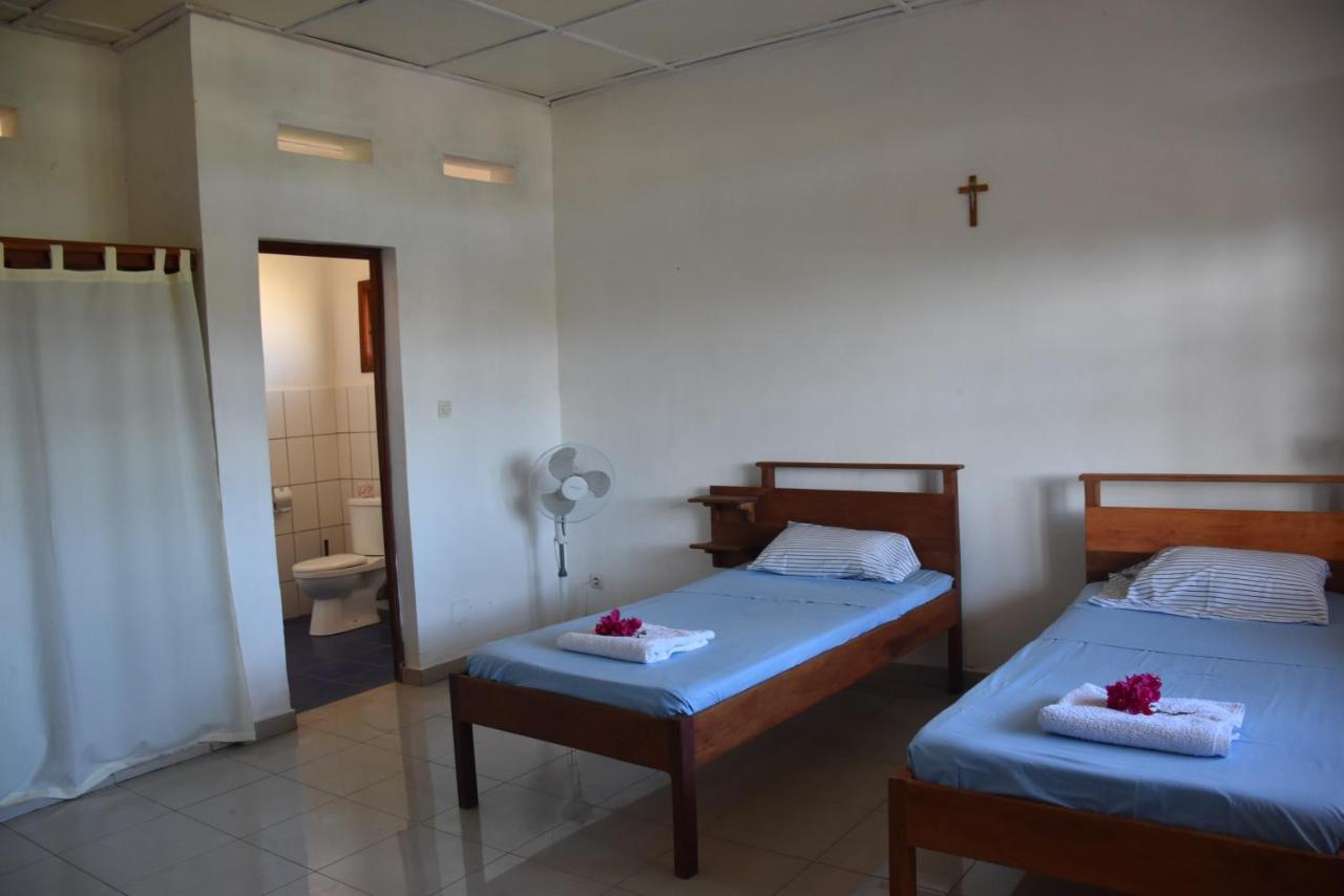 Bed and Breakfast Centre Lucien Botovasoa Antsiranana Exterior foto