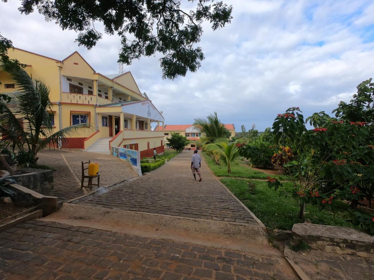 Bed and Breakfast Centre Lucien Botovasoa Antsiranana Exterior foto